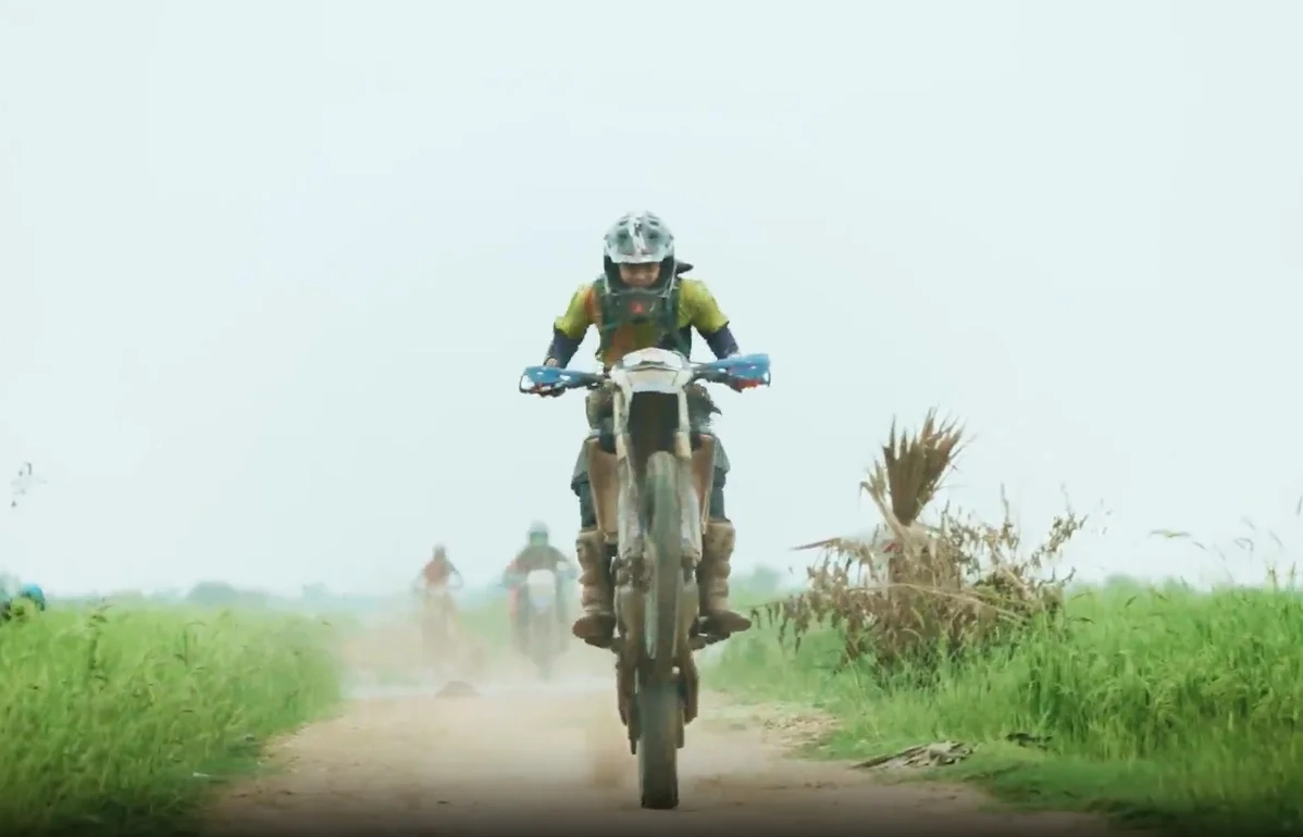 9 Day Tour with Kindgdom Dirtbike Adventure in Cambodia